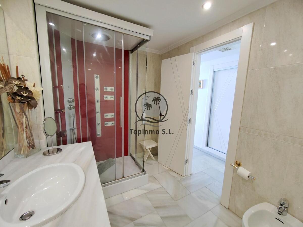 Apartment Palacio De Poniente With Views